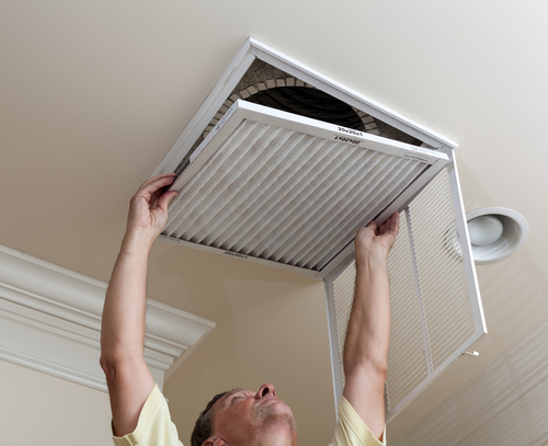 Installing an air filter